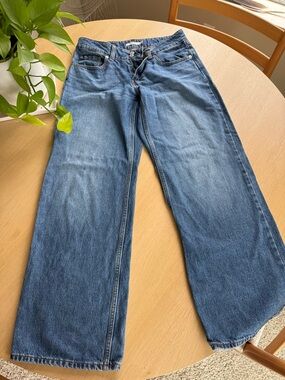 Levi's Women's Wide-Leg Jeans in Medium Blue Wash